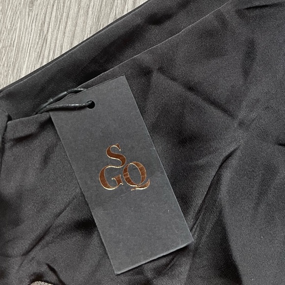 MARGOT DRESS- GOD SAVE QUEENS - Picture 3 of 4